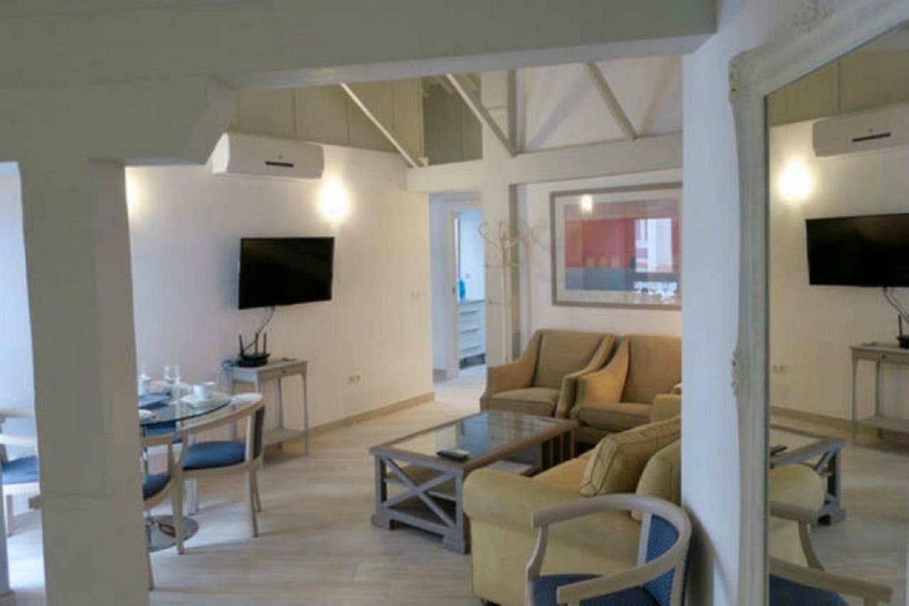 Apartamento Isla De Arriaran Málaga Buitenkant foto